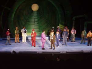 GUYS AND DOLLS 031